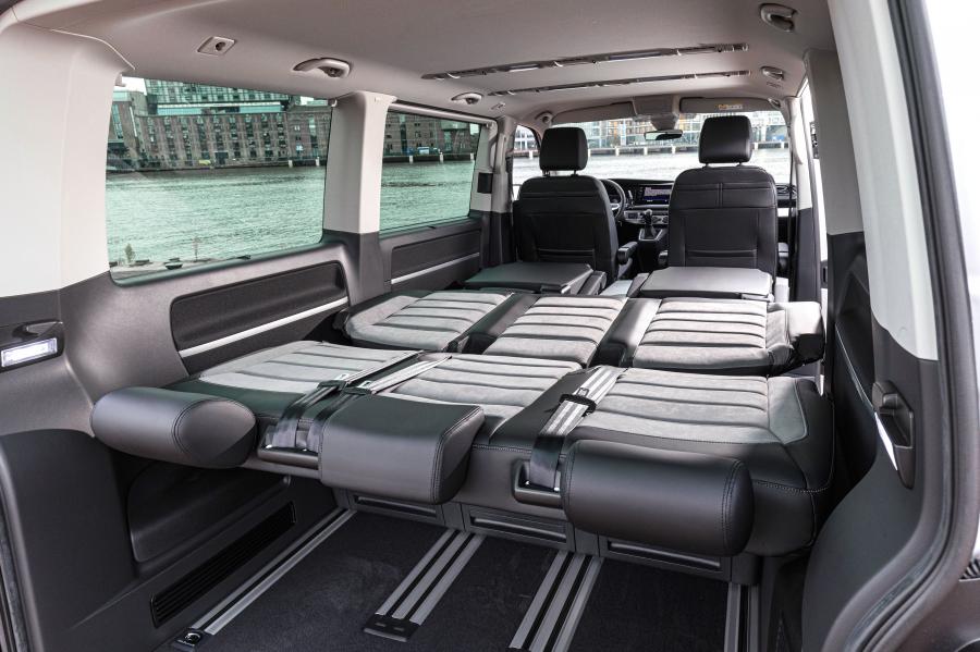 Интерьер Volkswagen Multivan Bulli (T6.1) 2019 года  (фото 85 из 86)